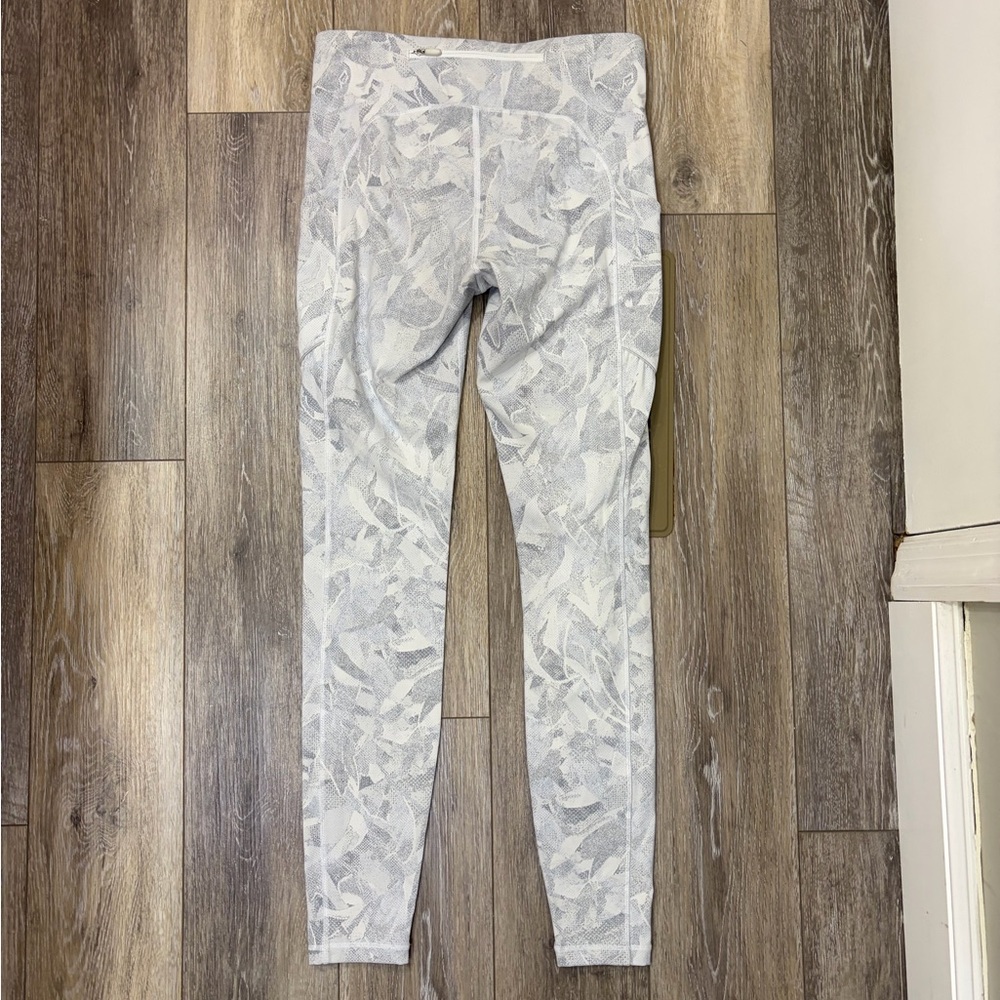 Lululemon Speed Up Tights - Picture 10 of 15